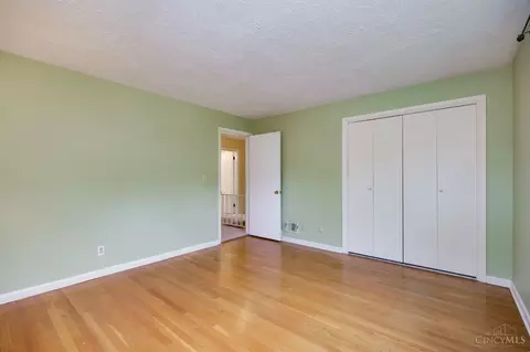 9104 Cherry Blossom Ln, Cincinnati, OH 45231 photo 18