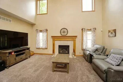 6300 Eagle Point Dr, Liberty, OH 45011 photo 8