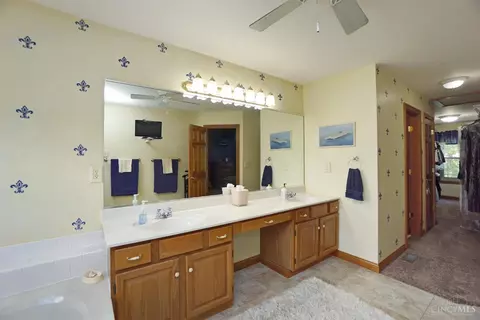 6300 Eagle Point Dr, Liberty, OH 45011 photo 29