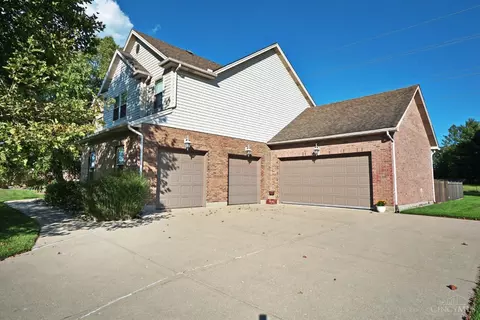6300 Eagle Point Dr, Liberty, OH 45011 photo 3