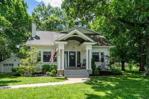 3813 Boomer Rd, Cincinnati, OH 45247