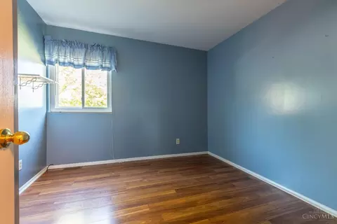 Bedroom - 3299 Arborview Ct, Cincinnati, OH 45239 photo 1 of 8