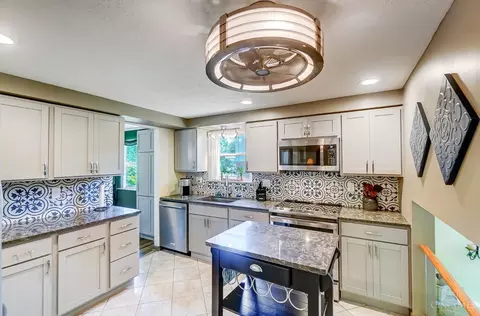 4307 Cider Mill Dr, Cincinnati, OH 45245 photo 12