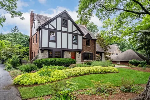411 Cliff Ln, Cincinnati, OH 45220