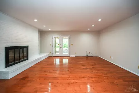Living - 8290 Fields Ertel Rd, Cincinnati, OH 45249 photo 1 of 2