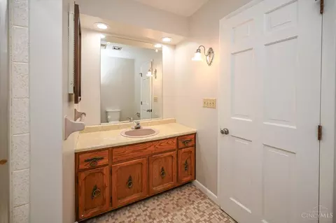 Bath - 8290 Fields Ertel Rd, Cincinnati, OH 45249 photo 6 of 6