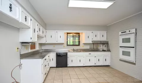 Kitchen - 8290 Fields Ertel Rd, Cincinnati, OH 45249 photo 1 of 2