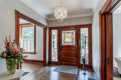 Entry Way - 3523 Middleton Ave, Cincinnati, OH 45220 photo 1 of 9