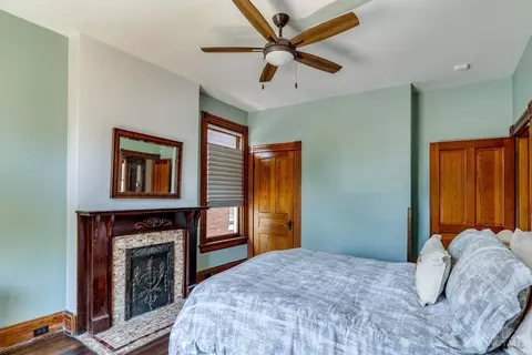 Bedroom - 3523 Middleton Ave, Cincinnati, OH 45220 photo 2 of 7