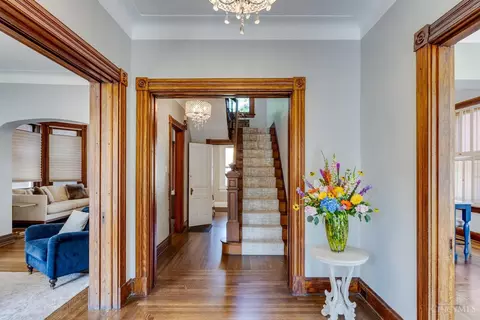 Entry Way - 3523 Middleton Ave, Cincinnati, OH 45220 photo 2 of 9