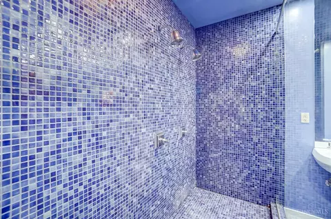 Bath - 26 Sixth St #501, Cincinnati, OH 45202 photo 6 of 10