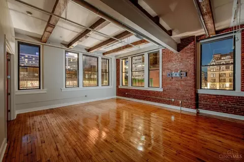 Living - 26 Sixth St #501, Cincinnati, OH 45202 photo 7 of 12