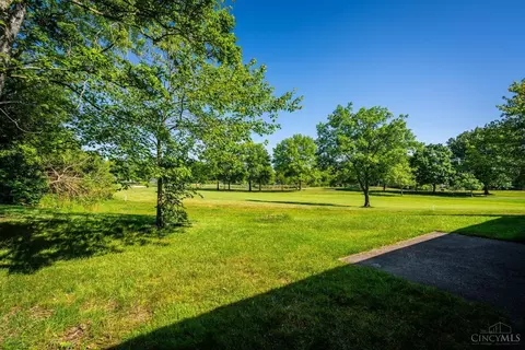 352 Walnut Ln, Mason, OH 45040 photo 2