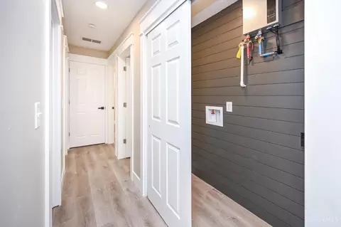 Entry Way - 4185 Dixie Dr, Cincinnati, OH 45245 photo 1 of 2