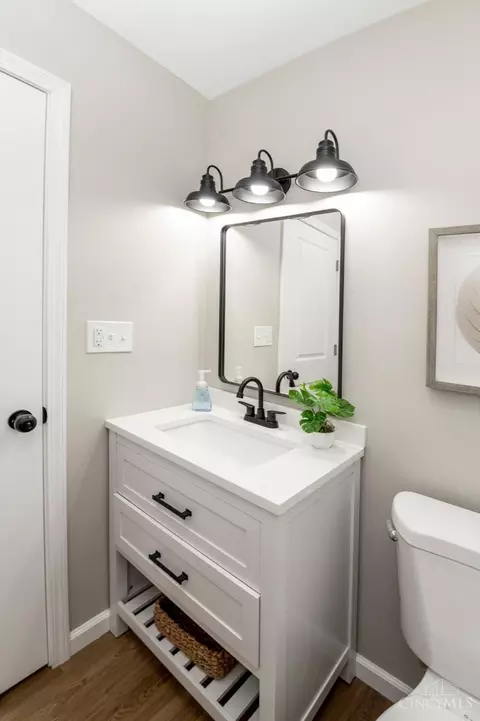 8664 Balboa Dr, Cincinnati, OH 45231 photo 27