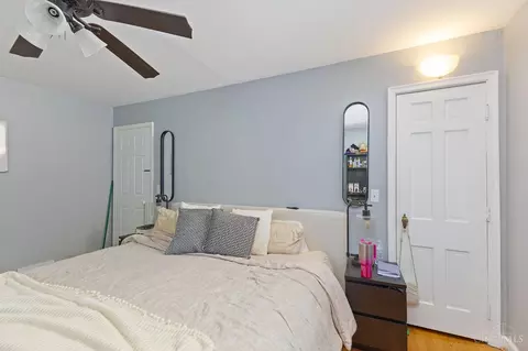 Bedroom - 6232 Rogers Park, Cincinnati, OH 45213 photo 6 of 7