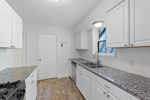Kitchen - 6232 Rogers Park, Cincinnati, OH 45213 photo 3 of 4