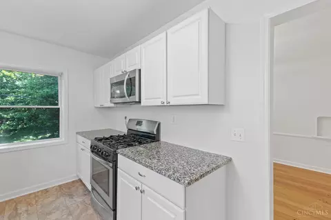 Kitchen - 6232 Rogers Park, Cincinnati, OH 45213 photo 2 of 4