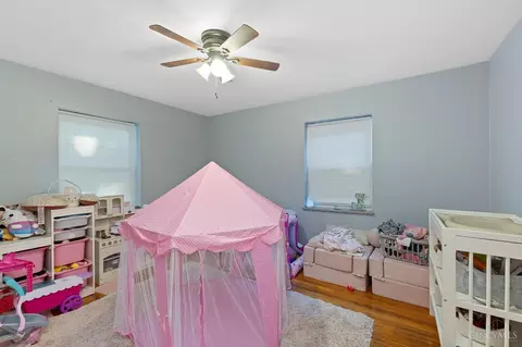 Bedroom - 6232 Rogers Park, Cincinnati, OH 45213 photo 7 of 7