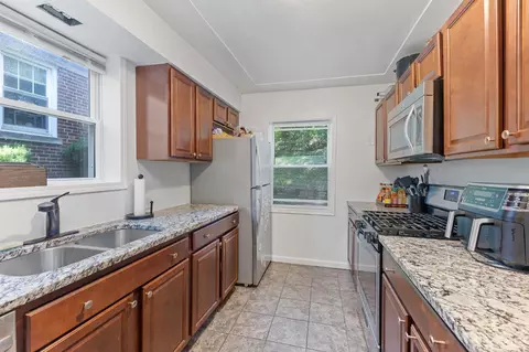 Kitchen - 6232 Rogers Park, Cincinnati, OH 45213 photo 4 of 4