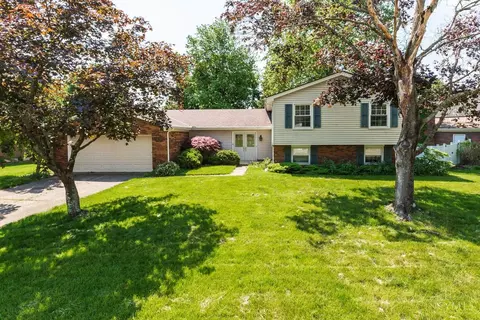 1623 Cheshire Cir, Middletown, OH 45042