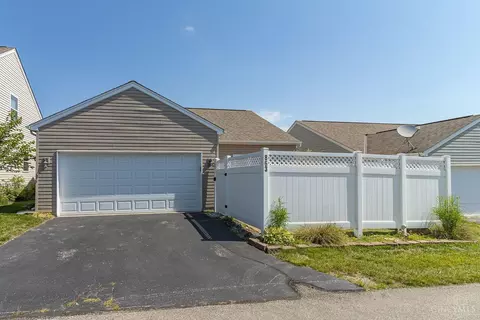 863 Anson Dr, Cincinnati, OH 45245 photo 2