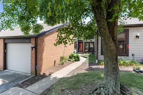 2202 Clough Ridge Dr, Anderson Twp, OH 45230