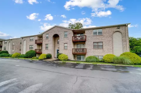 4330 Villa Dr #9, Blue Ash, OH 45242