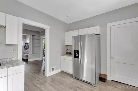 Entry Way - 1029 Lockman Ave, Cincinnati, OH 45238 photo 3 of 3