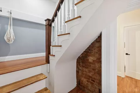 Entry Way - 1118 Race St, Cincinnati, OH 45202 photo 3 of 3
