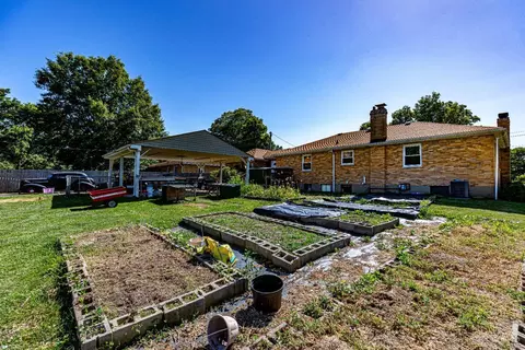 Exterior - 10614 Mill Rd, Cincinnati, OH 45240 photo 7 of 9