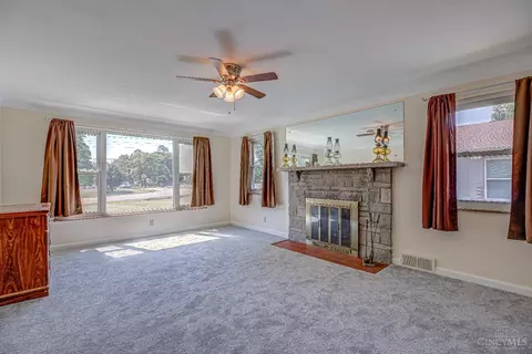 Living - 10614 Mill Rd, Cincinnati, OH 45240 photo 1 of 5
