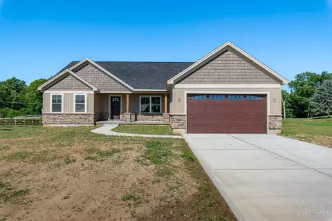 6115 Rivers Edge Dr, Middletown, OH 45042