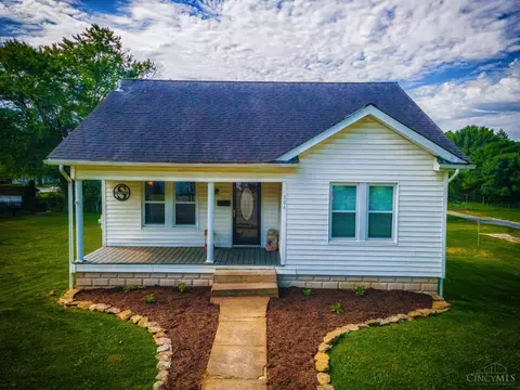 304 Eighth St, Manchester, OH 45144