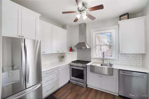 Kitchen - 2807 Robertson Ave, Cincinnati, OH 45209 photo 1 of 3
