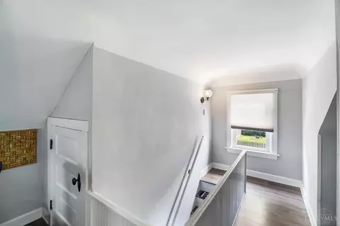 Entry Way - 2807 Robertson Ave, Cincinnati, OH 45209 photo 2 of 2