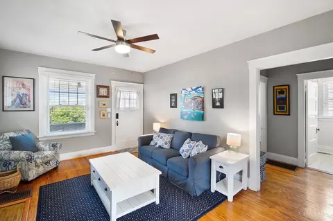 Living - 2807 Robertson Ave, Cincinnati, OH 45209 photo 1 of 3