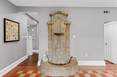 Entry Way - 4788 Reading Rd, Cincinnati, OH 45237 photo 7 of 15