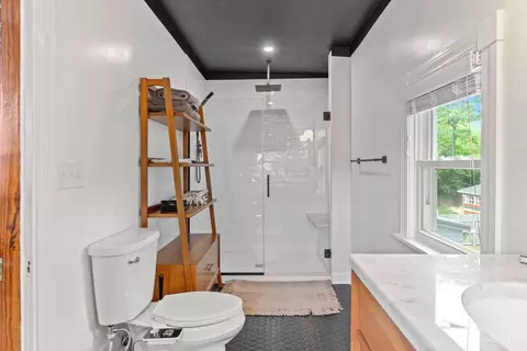 Bath - 6802 Alpine Ave, Silverton, OH 45236 photo 4 of 5
