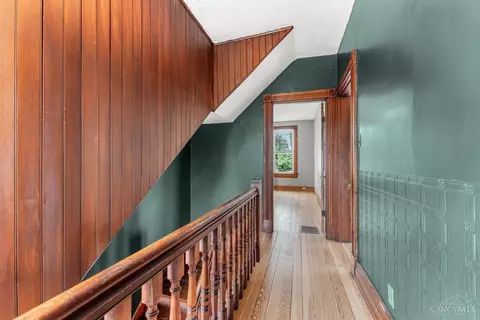 Entry Way - 6802 Alpine Ave, Silverton, OH 45236 photo 5 of 5