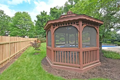 7935 Ashley View Dr, Cincinnati, OH 45227 photo 9