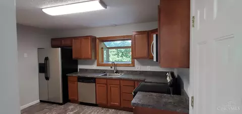 Kitchen - 711 Daphne Ct, Forest Park, OH 45240 photo 1 of 2