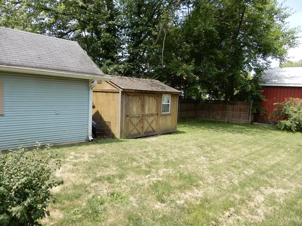 Exterior - 11 Hopkins Ave, Amelia, OH 45102 photo 4 of 6
