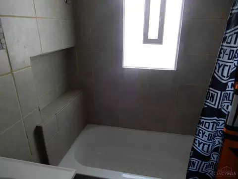 Bath - 11 Hopkins Ave, Amelia, OH 45102 photo 1 of 2