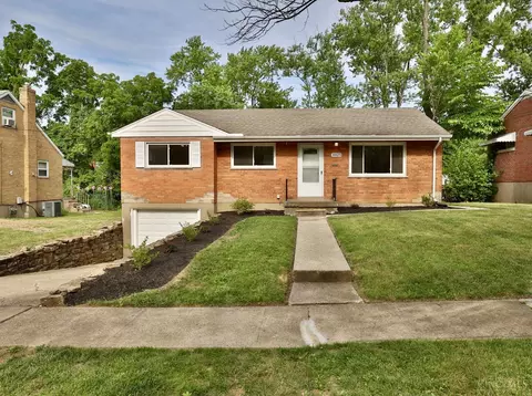 6625 Golfway Dr, Cincinnati, OH 45239