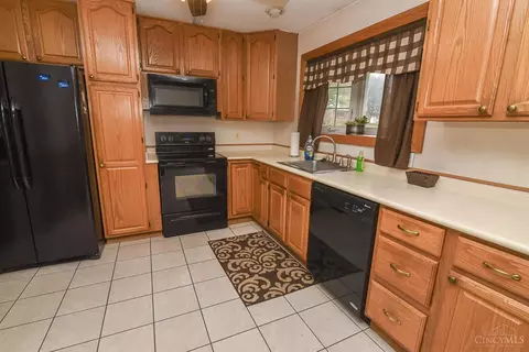 1474 Pinebluff Ln, Cincinnati, OH 45255 photo 12