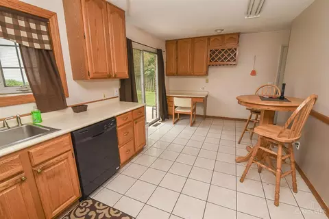 1474 Pinebluff Ln, Cincinnati, OH 45255 photo 13