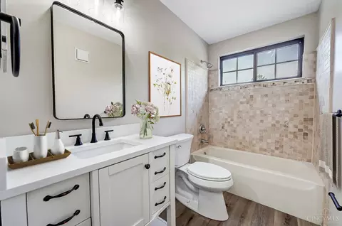 2874 Chaise Ln, Maineville, OH 45039 photo 9
