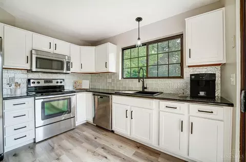 2874 Chaise Ln, Maineville, OH 45039 photo 4