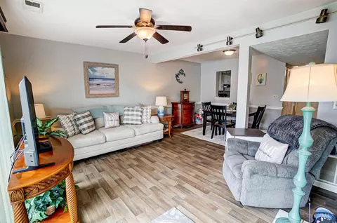 Living - 22 Courthouse Grn, Batavia, OH 45103 photo 1 of 1